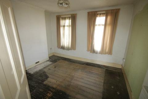 53 Skeltons Lane, London, E10 5BT