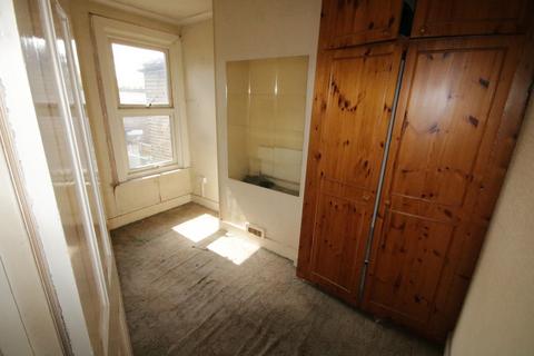 53 Skeltons Lane, London, E10 5BT