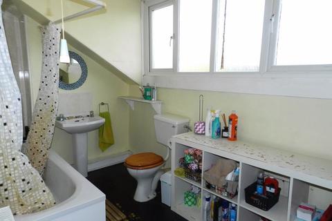 24 School View, Leeds, LS6 1EN