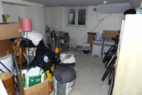 24 School View, Leeds, LS6 1EN