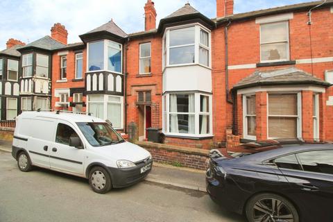 4 bedroom terraced house to rent, Lord Street, Chester CH3