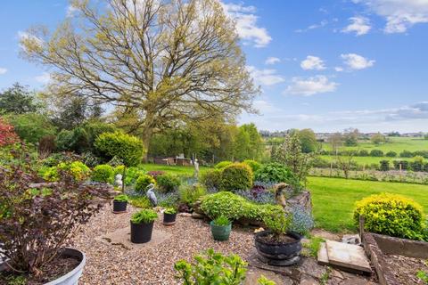 3 bedroom bungalow for sale, Old Watling Street, Flamstead