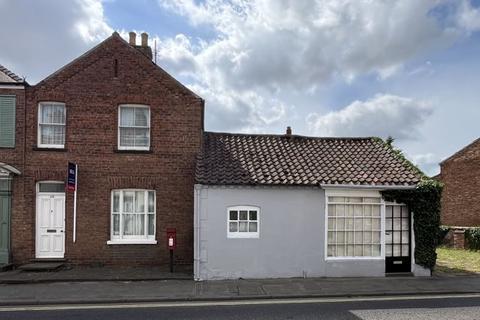 3 bedroom end of terrace house for sale, 44-46 East Street, Horncastle