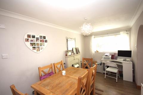 4 Goffe Close, Thame, OX9 3WN
