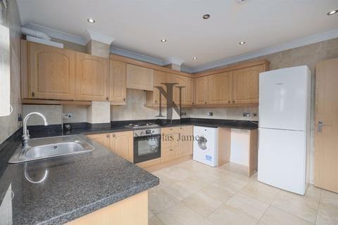 2 bedroom apartment to rent, Grovelands Court Chase Road, London N14
