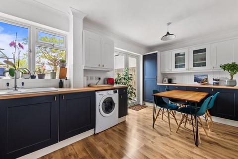 86 Lindsay Road, Worcester Park, KT4 8LE