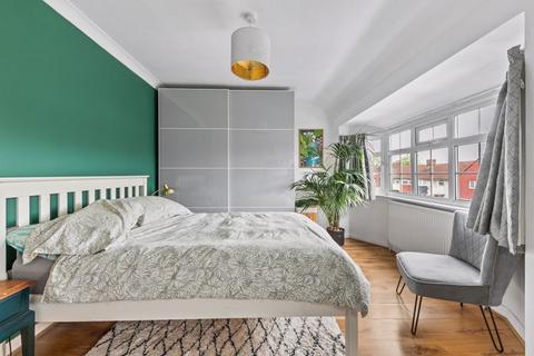 86 Lindsay Road, Worcester Park, KT4 8LE