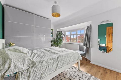 86 Lindsay Road, Worcester Park, KT4 8LE