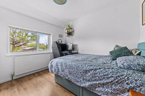 86 Lindsay Road, Worcester Park, KT4 8LE