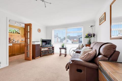 2 bedroom apartment for sale, The Avenue, Bickley, Bromley
