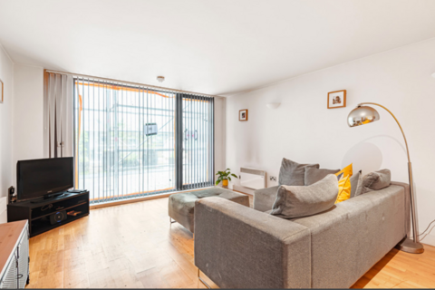 2 bedroom apartment to rent, Advent House, Isaac Way, Manchester, M4