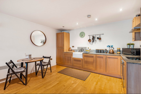 2 bedroom apartment to rent, Advent House, Isaac Way, Manchester, M4