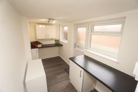 2 bedroom property to rent, Bateman Street, Horwich