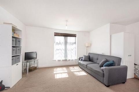 1 bedroom ground floor flat for sale, One Bedroom Ground Floor Flat, Church Street, Maidstone