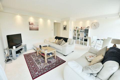 2 bedroom apartment to rent, Denham Lodge, Uxbridge