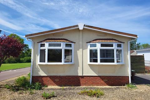 2 bedroom detached bungalow for sale, Sunnyfield Lane, Cheltenham GL51