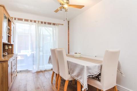4 Brampton Close, Bedford, MK42 0HD