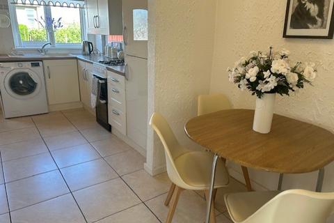 31 Kirkshaws Avenue, Coatbridge, ML5 5BX