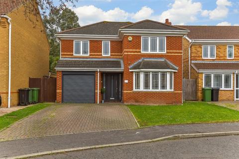 4 bedroom detached house for sale, Hunter Drive, Wickford, Essex