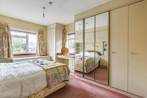 63 Guy Road, Wallington, SM6 7LZ