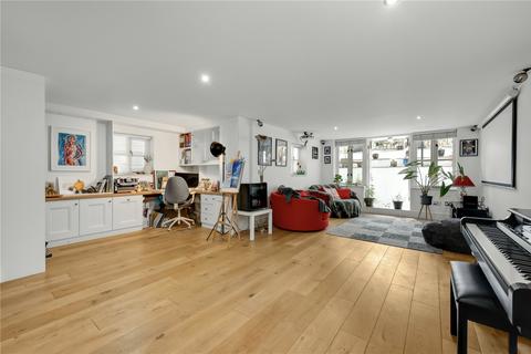 40 Vine Road, East Molesey, KT8 9LF