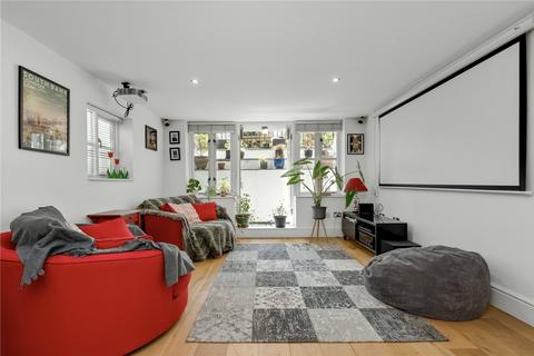 40 Vine Road, East Molesey, KT8 9LF