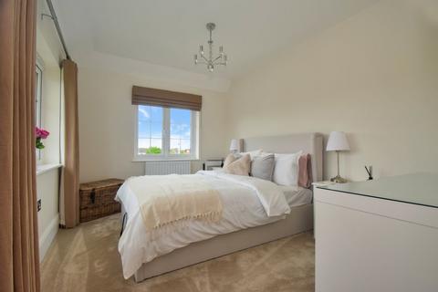 2 Bramling Way, Rainham, Gillingham, ME8 8FG