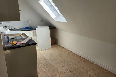 1 bedroom apartment to rent, flat 4, 120 Oxford Street, Bilston