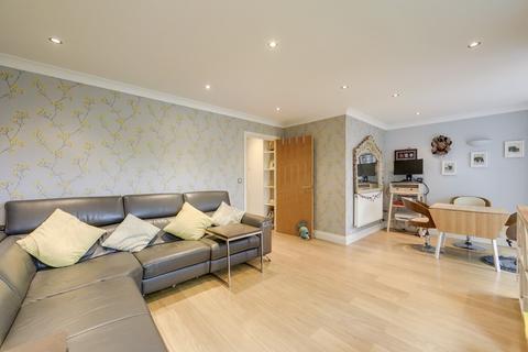 2 bedroom flat for sale, Westbourne Drive, Forest Hill , London, SE23