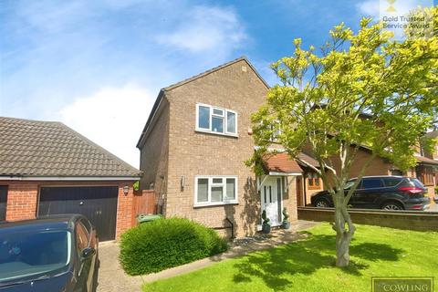3 bedroom detached house to rent, Wick Meadows, Wickford
