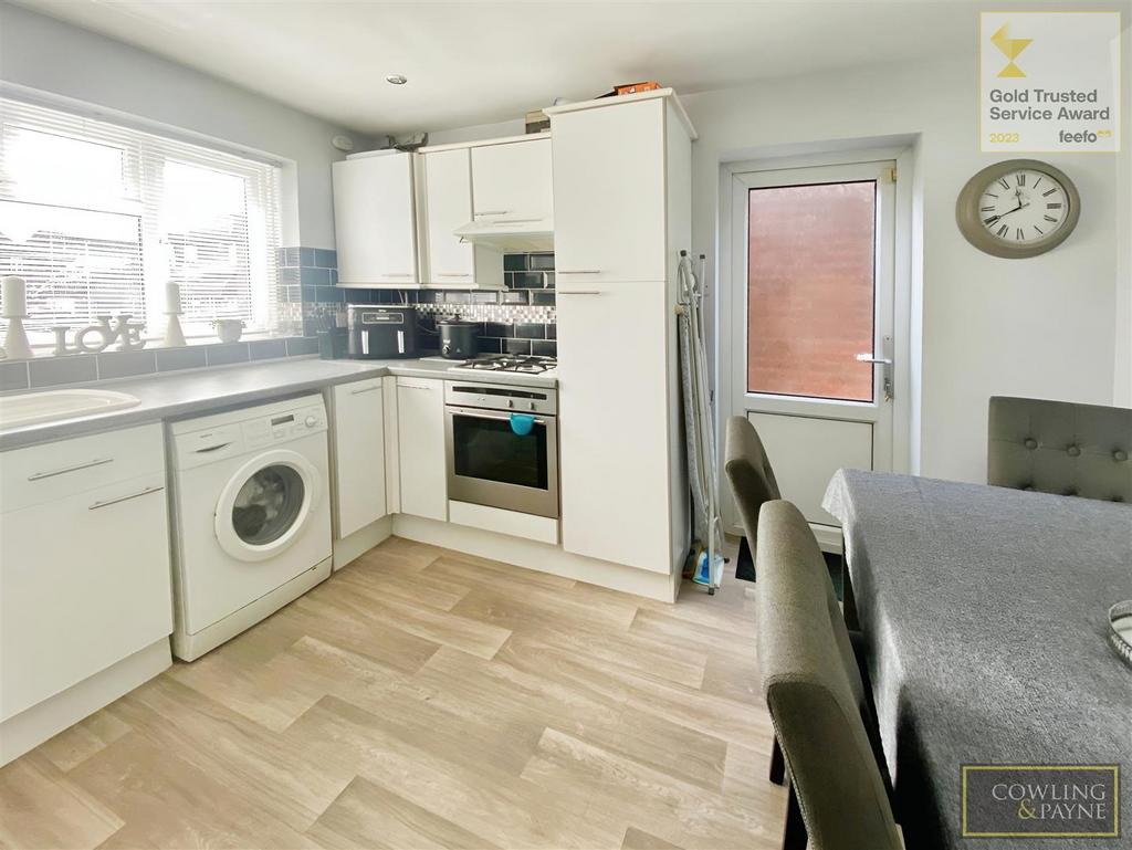 Wick Meadows, Wickford 3 bed detached house £1,695 pcm (£391 pw)