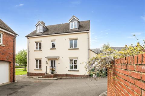 4 bedroom end of terrace house for sale, Home Orchard, Ebley, Stroud
