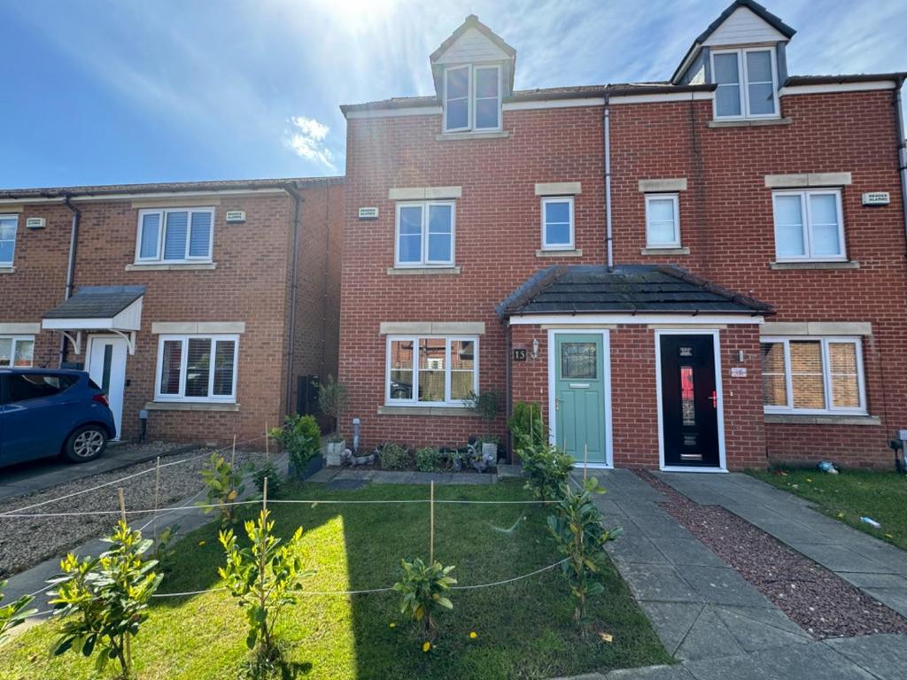 Bedale Close, Seaton Carew, Hartlepool 3 bed semidetached house for