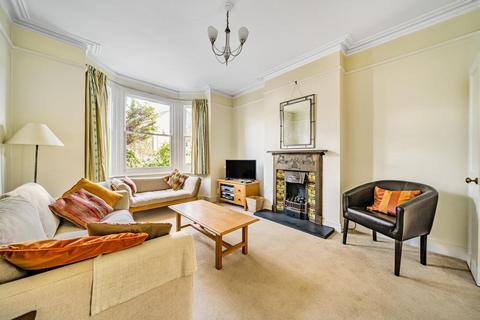 23 Dinton Road, Kingston Upon Thames, KT2 5JT