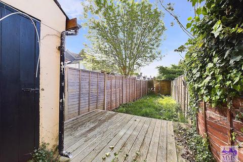 2 bedroom end of terrace house for sale, Weston Road, Strood