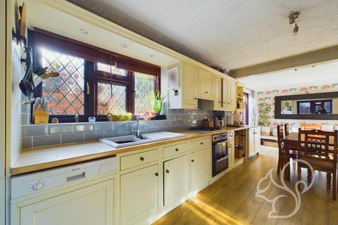 4 bedroom detached house for sale, Goldcrest Close, Colchester