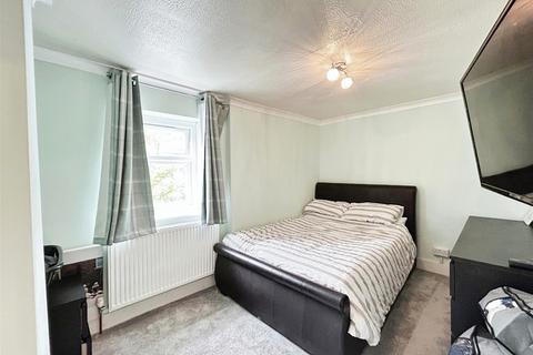 2 bedroom terraced house to rent, Upper Dumpton Park Road, Ramsgate