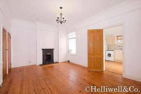 3 bedroom end of terrace house to rent, Gumleigh Road, Ealing, W5