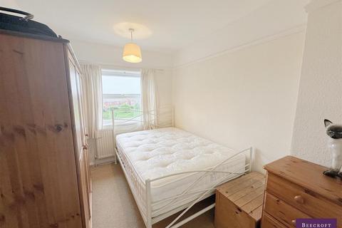 33 Broomhead Road, Wombwell, Barnsley, S73 0SA