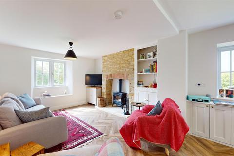 5 bedroom detached house to rent, Helpston Road, Bainton, Stamford