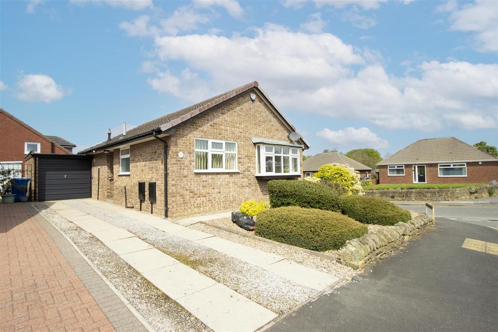 Top Pingle Close, Brimington... 2 bed detached bungalow for sale £249,950