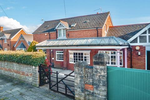 3 bedroom semi-detached house for sale, Holmesdale Place, Penarth