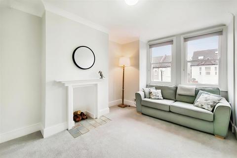 4 bedroom flat for sale, Fortescue Road, Colliers Wood SW19