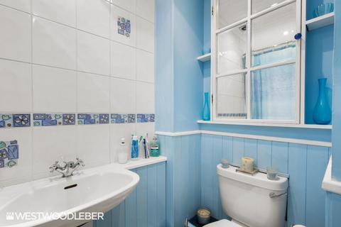 101 Leaforis Road, Cheshunt, Waltham Cross, EN7 6NG