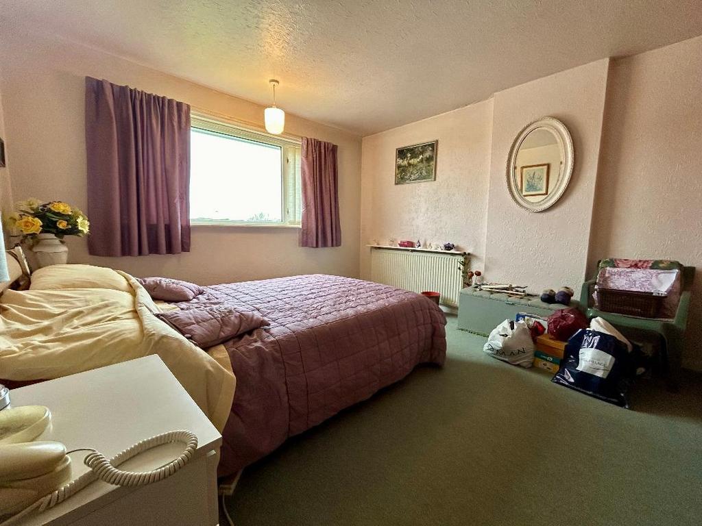 Master Bedroom v1.jpg