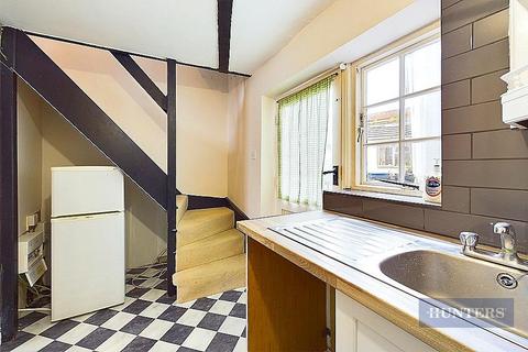 2 bedroom house to rent, Barnard Street, Salisbury