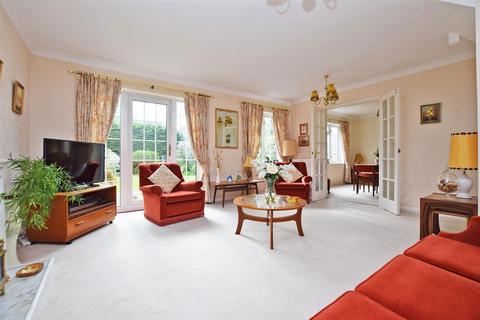 4 bedroom detached house for sale, Blowers Wood Grove, Hempstead
