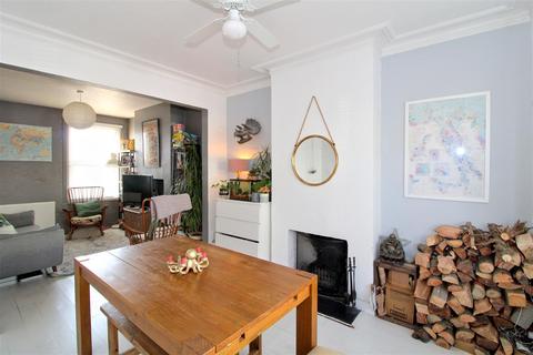 3 bedroom end of terrace house for sale, Chichester Road, Seaford