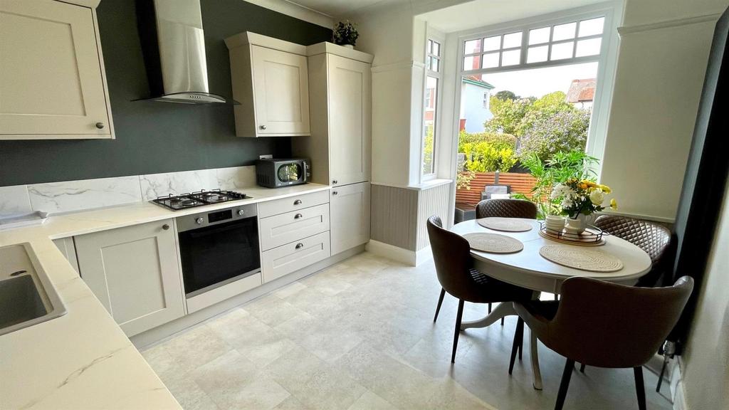 Wynn Avenue, Old Colwyn, Colwyn Bay 3 bed semidetached house for sale