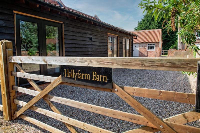 Hollyfarm Barn 4.jpg